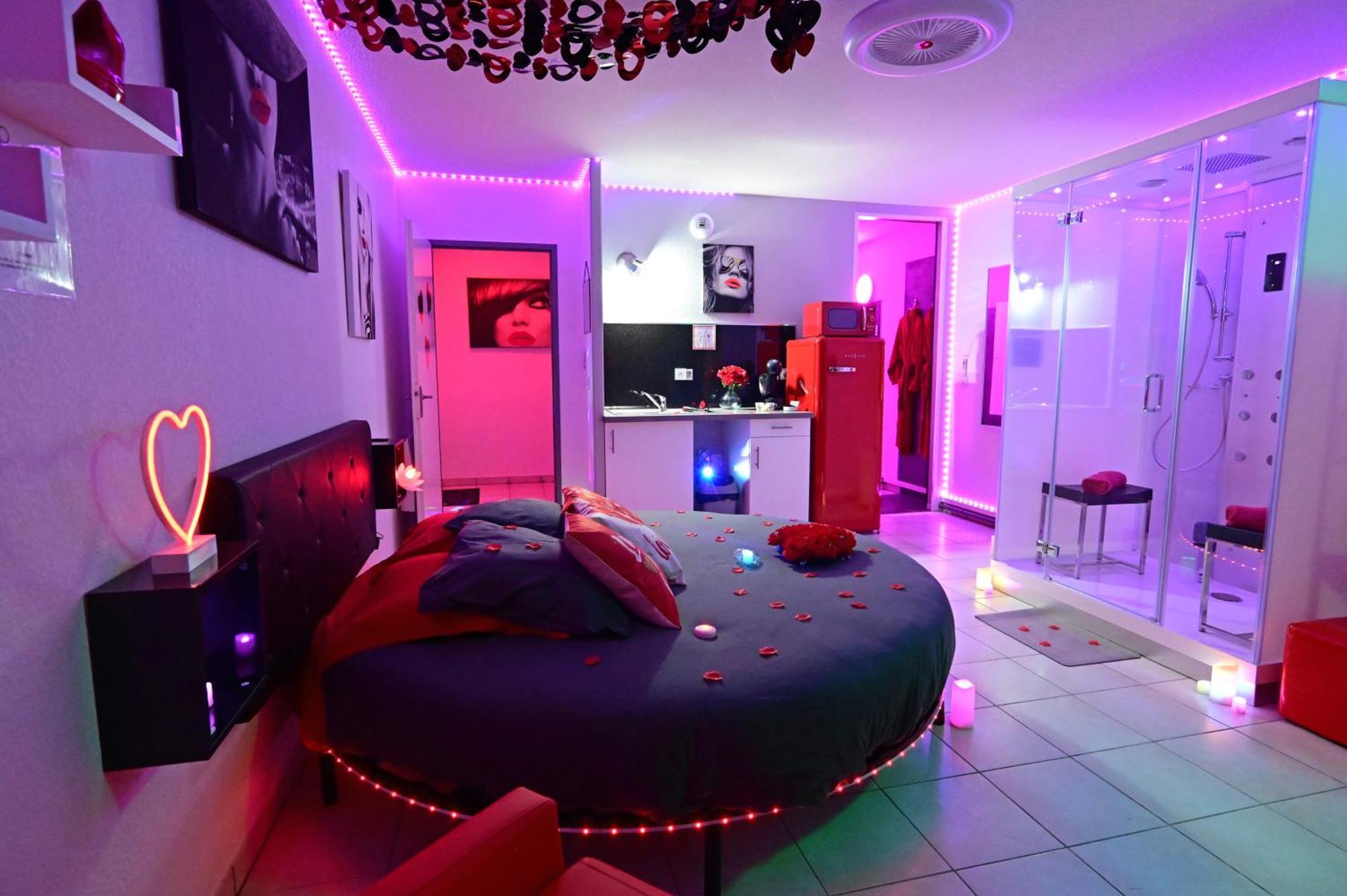 Love Room A Deux Pas De L'Ocean Avec Hammam, Sauna Et Bain A 2 :-) Biscarrosse Exterior photo