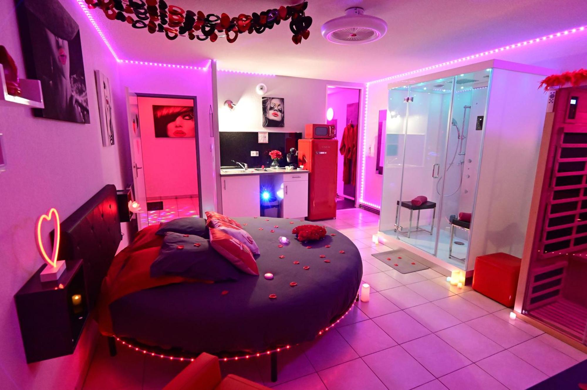 Love Room A Deux Pas De L'Ocean Avec Hammam, Sauna Et Bain A 2 :-) Biscarrosse Exterior photo