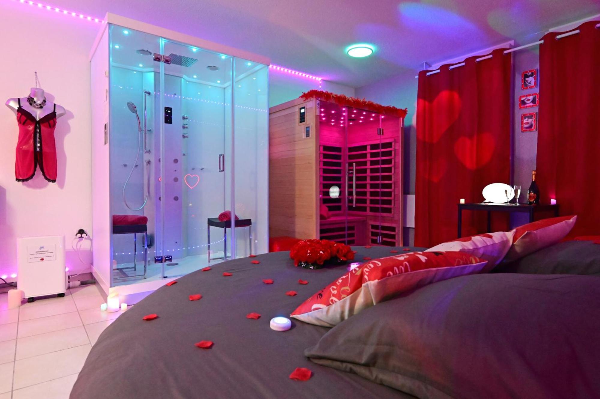 Love Room A Deux Pas De L'Ocean Avec Hammam, Sauna Et Bain A 2 :-) Biscarrosse Exterior photo