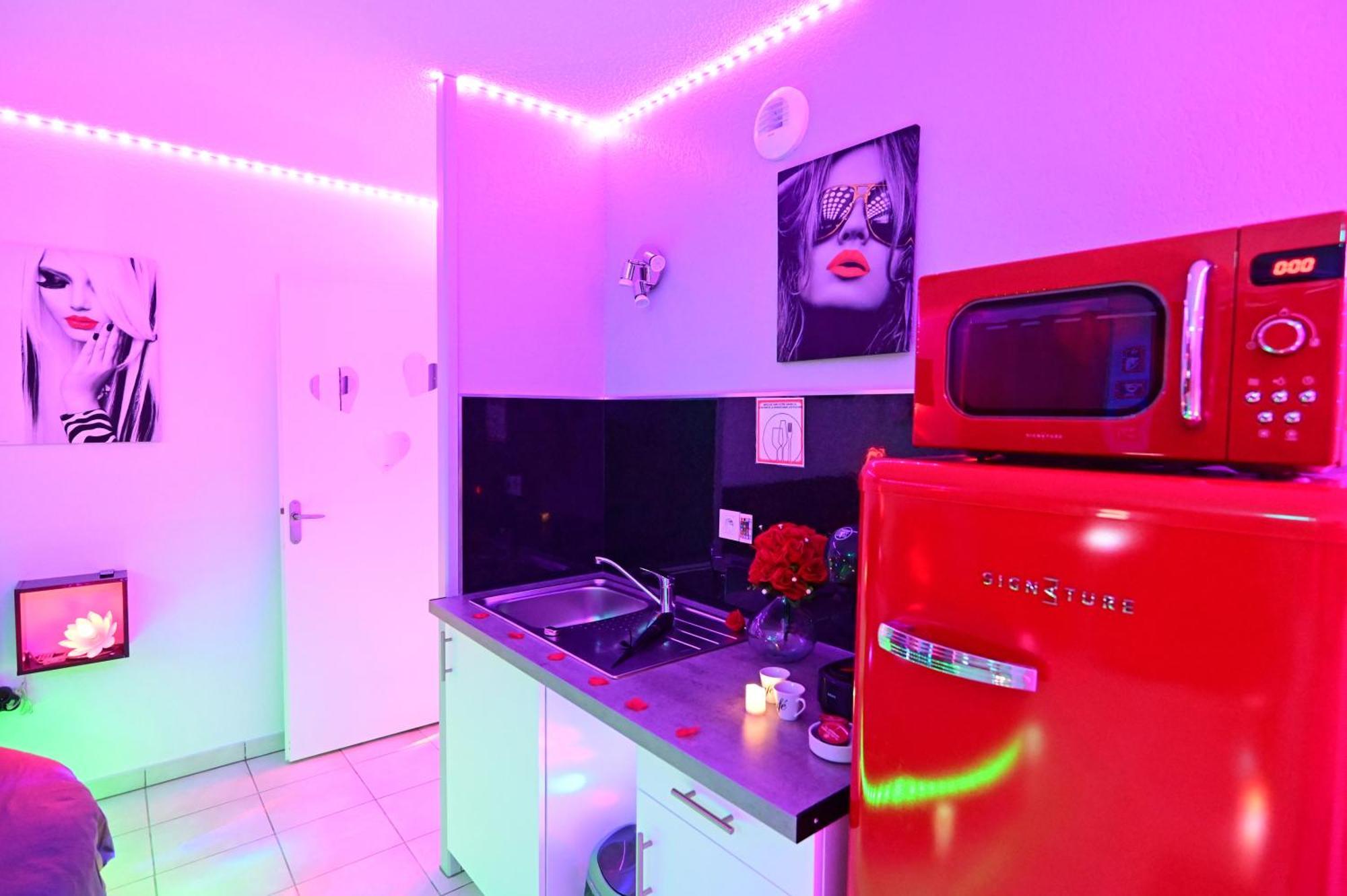 Love Room A Deux Pas De L'Ocean Avec Hammam, Sauna Et Bain A 2 :-) Biscarrosse Exterior photo